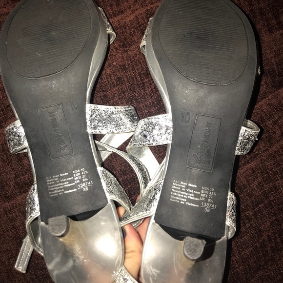 🌟Silver Sparkly Heels - Picture 3 of 7